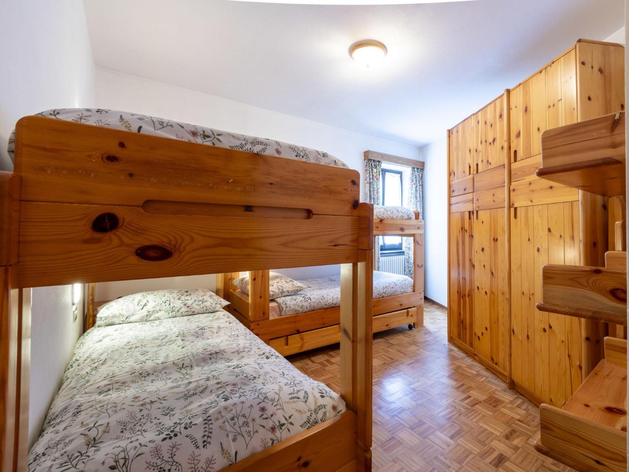 Apartment Isola Di Madesimo Apartments-2 By Interhome Bagian luar foto